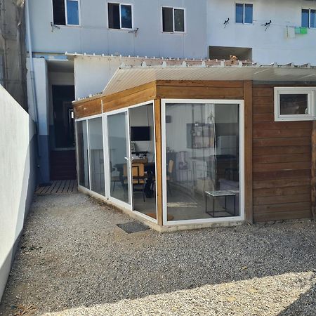 Casa Vale Ecotainer Hostel ลิสบอน ภายนอก รูปภาพ