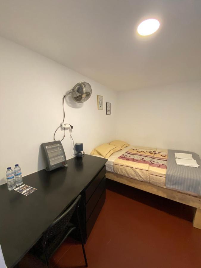 Casa Vale Ecotainer Hostel ลิสบอน ภายนอก รูปภาพ