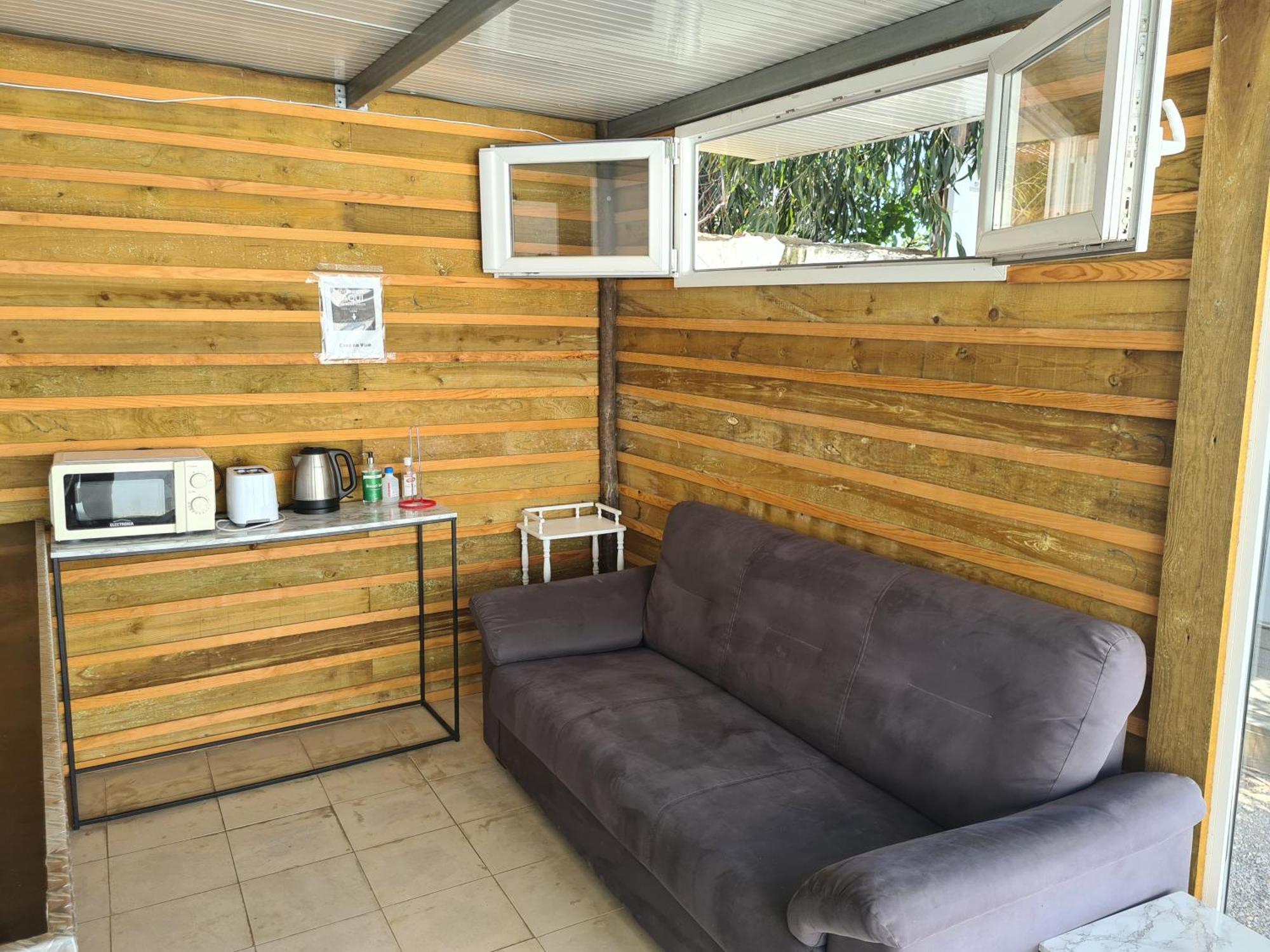 Casa Vale Ecotainer Hostel ลิสบอน ภายนอก รูปภาพ