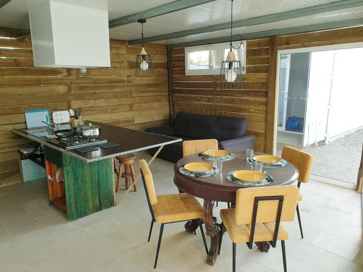 Casa Vale Ecotainer Hostel ลิสบอน ภายนอก รูปภาพ