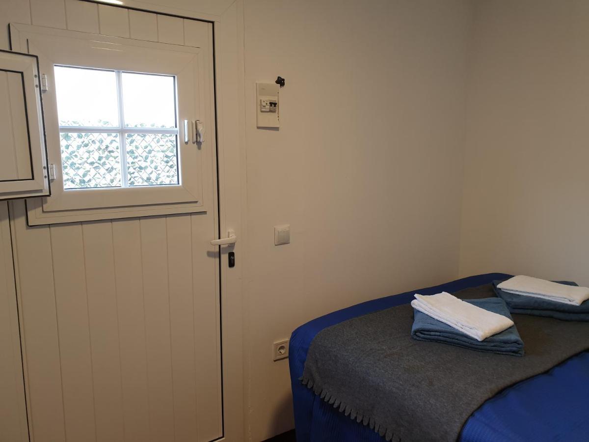 Casa Vale Ecotainer Hostel ลิสบอน ภายนอก รูปภาพ