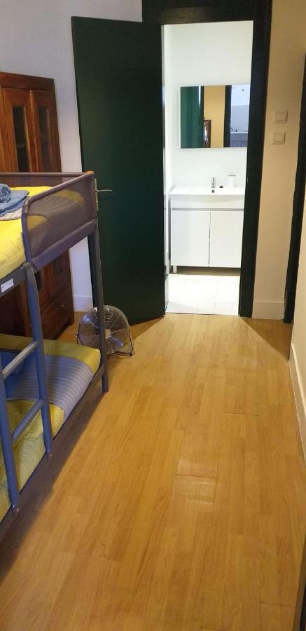 Casa Vale Ecotainer Hostel ลิสบอน ภายนอก รูปภาพ