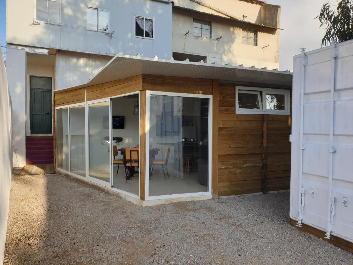 Casa Vale Ecotainer Hostel ลิสบอน ภายนอก รูปภาพ